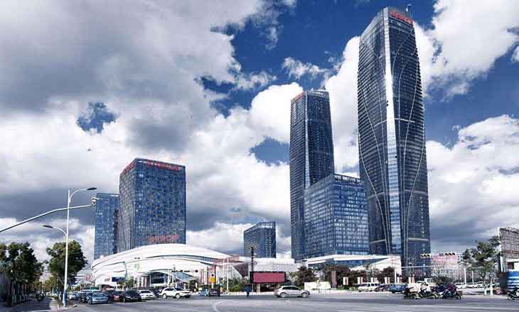 昆明萬達廣場重物起重吊裝搬運.jpg 昆明萬達廣場重物起重吊裝搬運.jpg